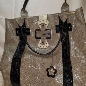 Guess oversized hand bag
